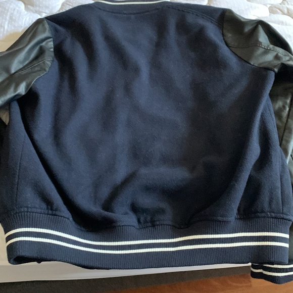 Navy wool jacket from Forever 21. Perfect shape. Worn once. Sz L - Picture 8 of 9